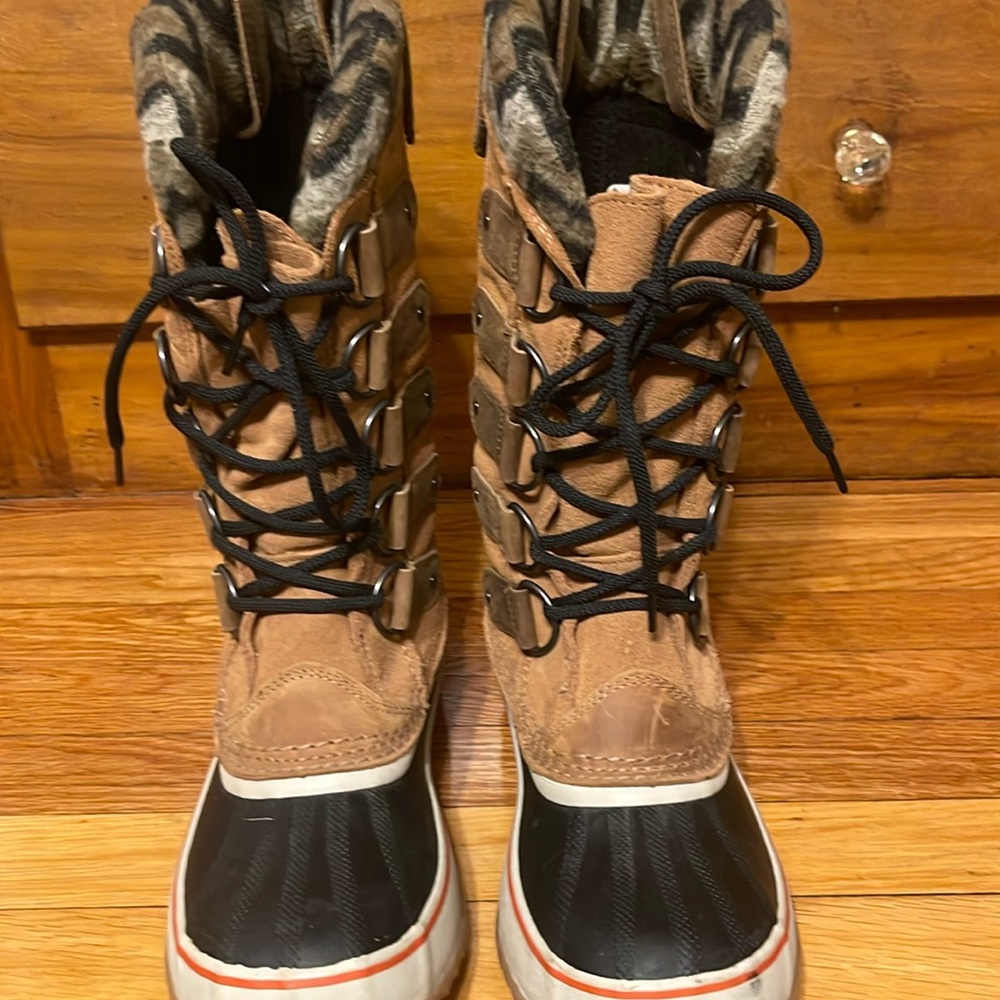 Sorel Tan and Black Winter Boots Waterproof Design